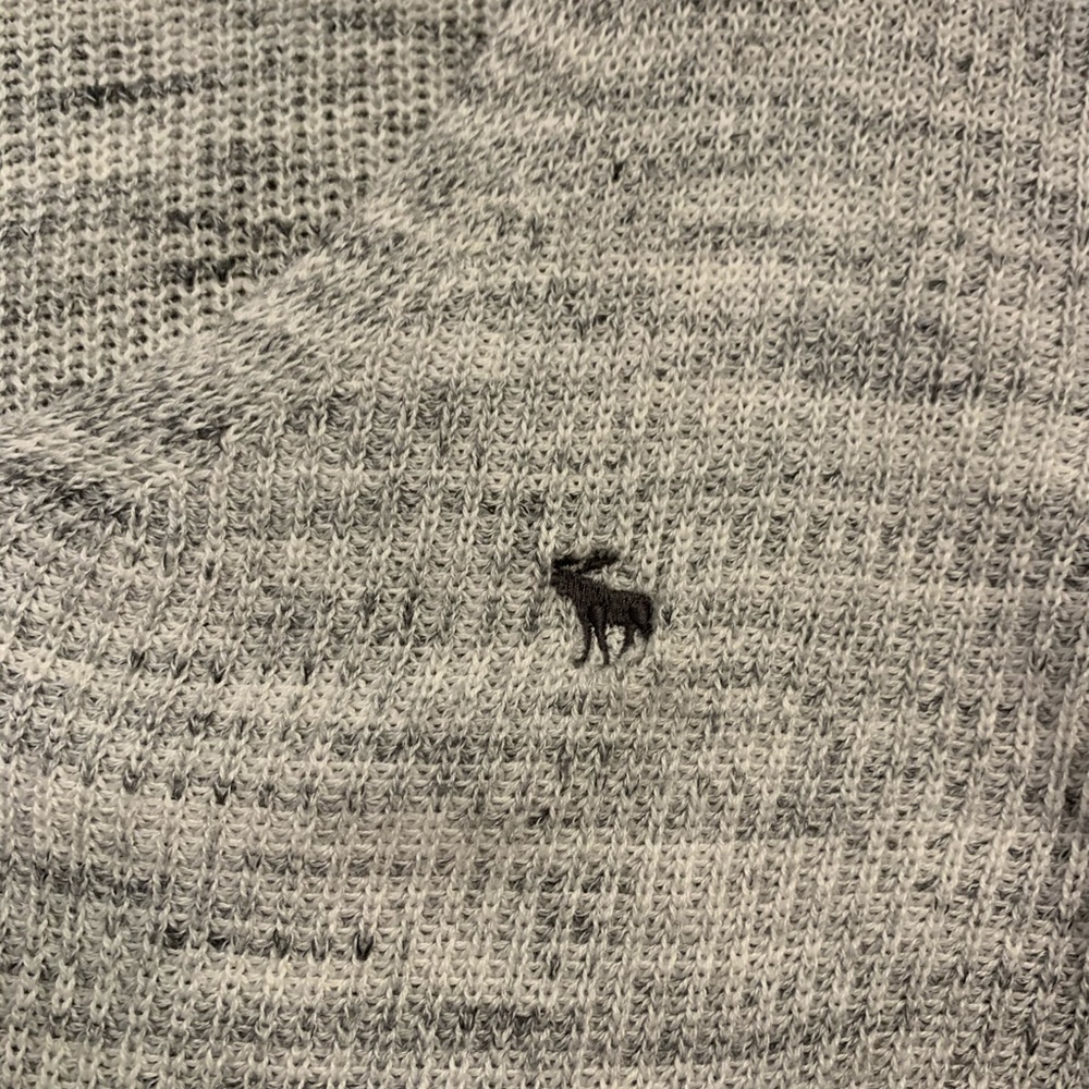 Sweater - Picture 7 of 7